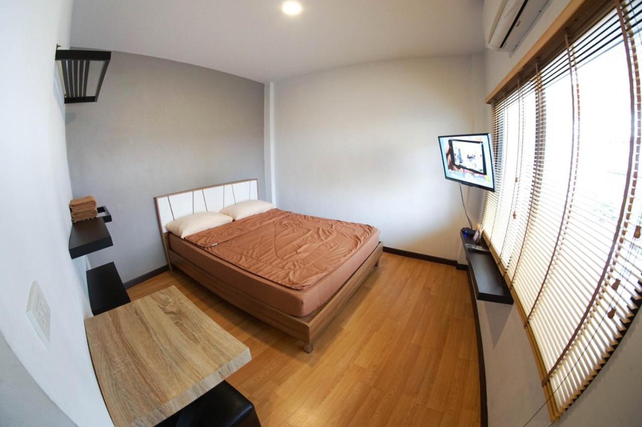 Inn Trog And Inn Soi (Adults Only) Bangkok Exterior foto