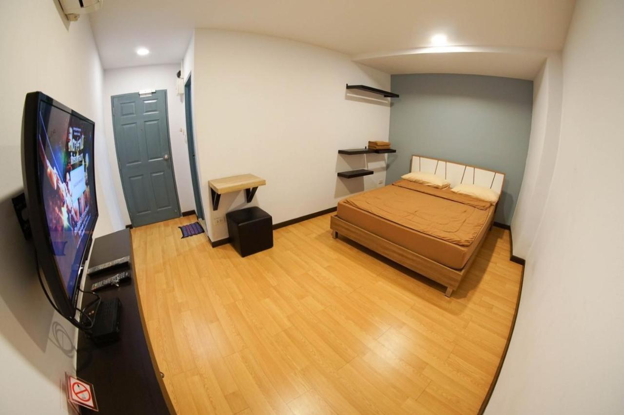 Inn Trog And Inn Soi (Adults Only) Bangkok Exterior foto