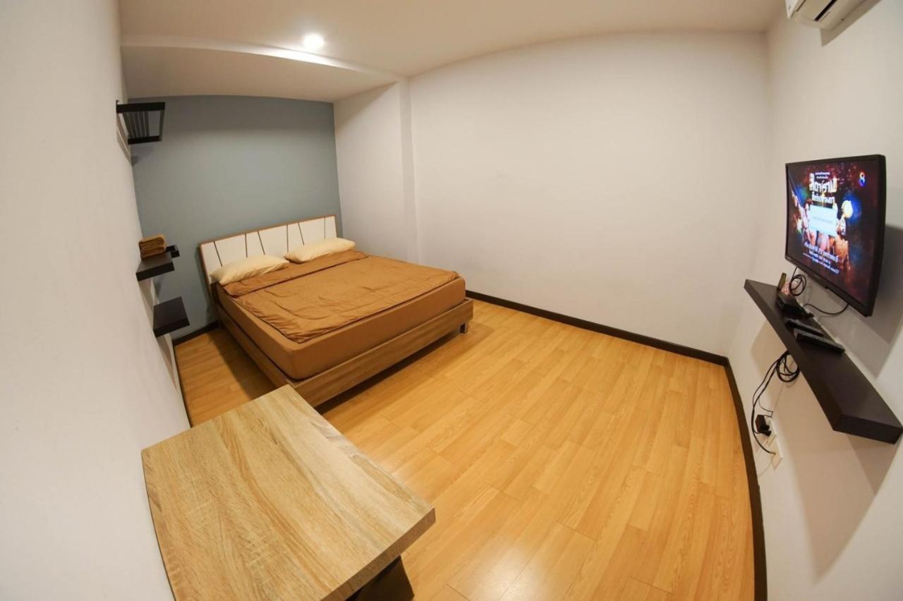Inn Trog And Inn Soi (Adults Only) Bangkok Exterior foto